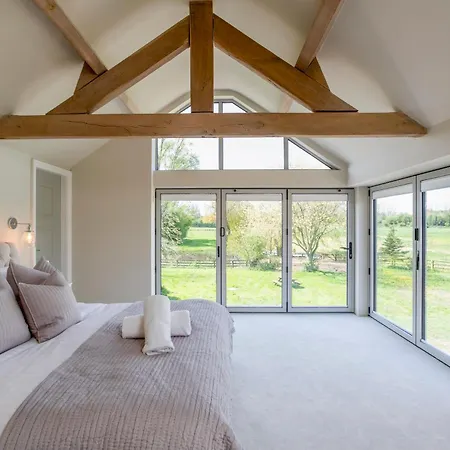 Kist Accommodates Presents Glen View Retreat *