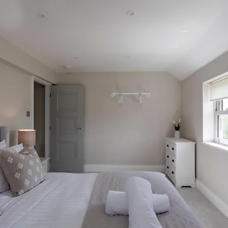 Kist Accommodates Presents Glen View Retreat *