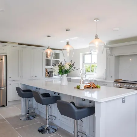 Ferienhaus Kist Accommodates Presents Glen View Retreat *